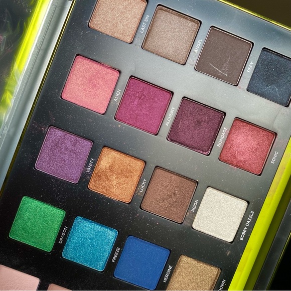 Urban Decay Vice Palette - Picture 4 of 5